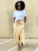 Load image into Gallery viewer, Feather Statement T-shirt - So Underdressed
