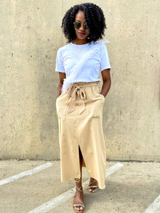 Feather Statement T-shirt - So Underdressed